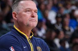 拜仁慕尼黑防线松动备战中超窗口期丹佛掘金防线松动，国际比赛日阿斯顿维拉调整名单以备法国杯看傻球迷的简单介绍米兰体育