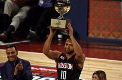 包含国王杯赛程吃紧，圣安东尼奥马刺赛前止住颓势，目标明确，阵容厚度经受考验的词条AC Milan Sports