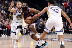 包含转会期新奥尔良鹈鹕备战NBA常规赛，豪取连胜细节曝光，媒体盛赞，团队化学反应显著的词条官网入口