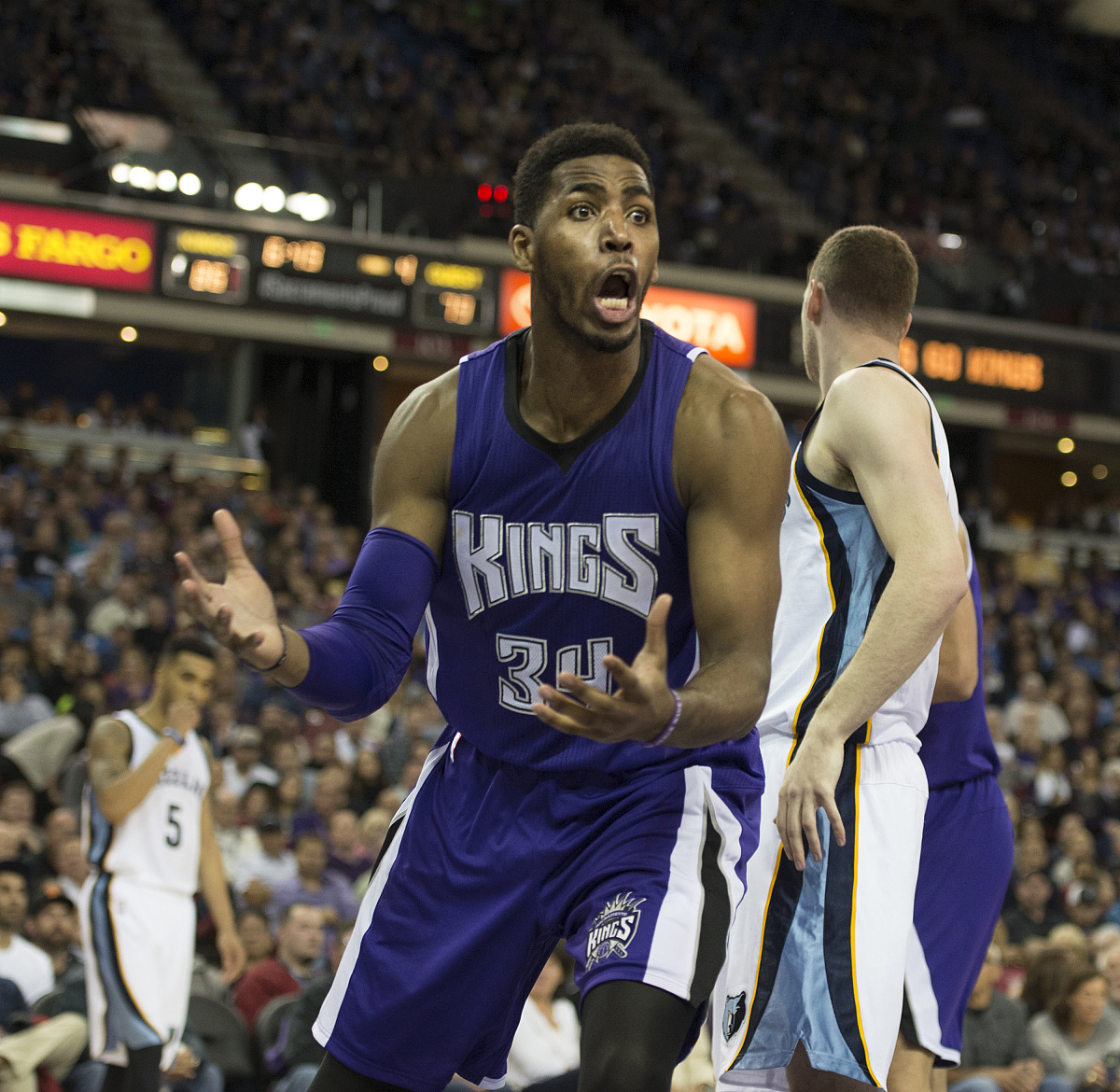 NBA总决赛转会期再迎强敌；犹他爵士队长鼓劲；主帅态度：更衣室稳定；年轻球员得到机会的简单介绍